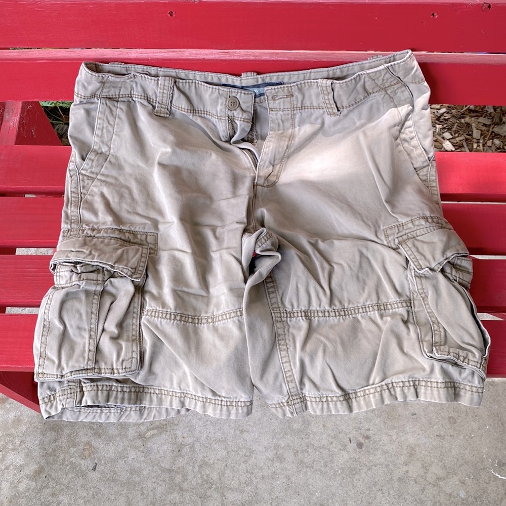 Size 34 Old Navy cargo shorts